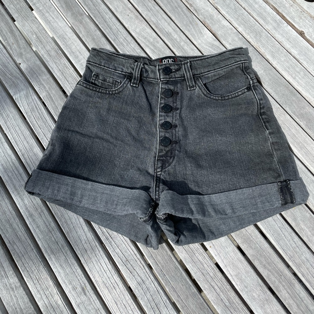 BDG Urban Outfitter mom high rise shorts